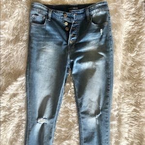 NWOT- Lucky Brand Jeans- High Rise Size 27/4